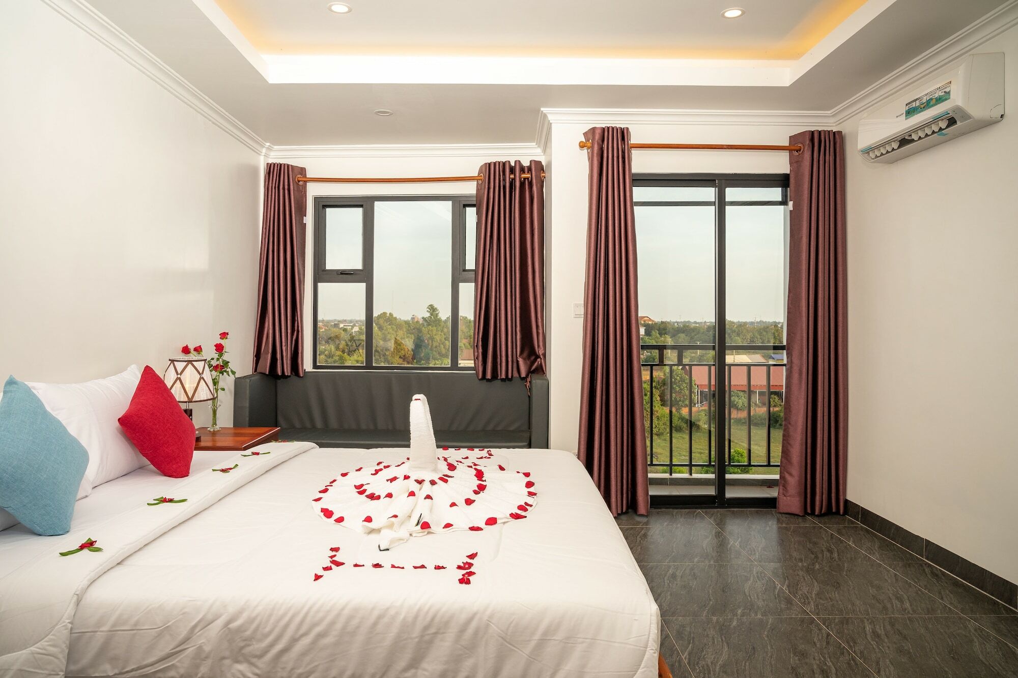 อพาร์ตเมนต์ 1 ห้องนอน 1 ห้องน้ำส่วนตัว ขนาด 400 ตร.ม. – ศาลา กำรึก Hotel เสียมราฐ ภายนอก รูปภาพ